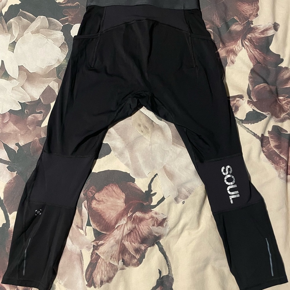 Lululemon Mens 3/4 Surge Tight 22" Leggings - SoulCycle - Medium